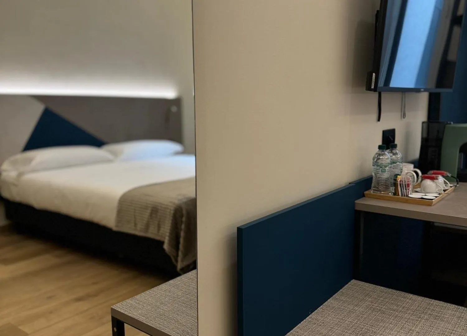 Honeycomb Guesthouse 로마 아파트