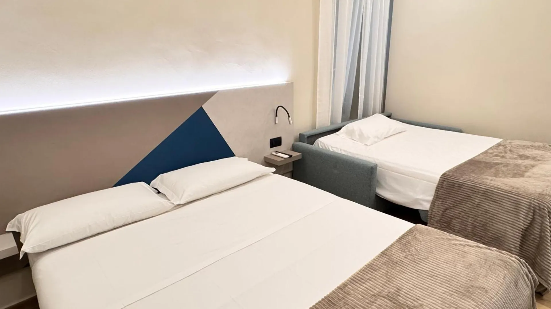 Honeycomb Guesthouse 로마 0*,